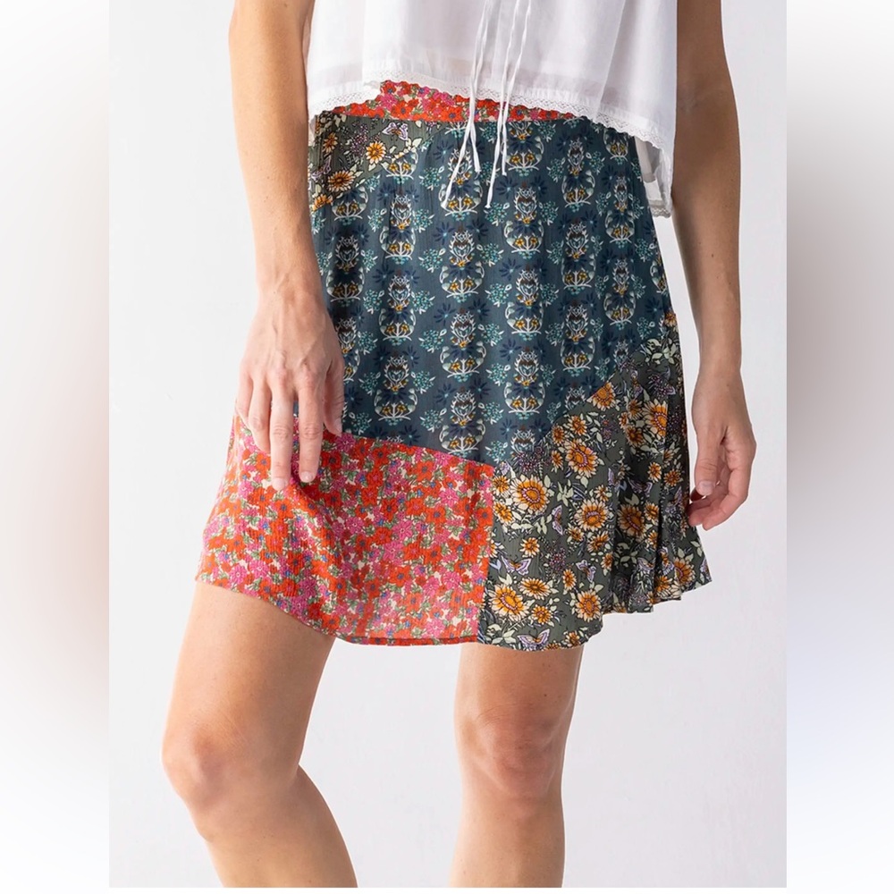 NATURAL LIFE Asymmetrical Floral Skirt - Blue and Red